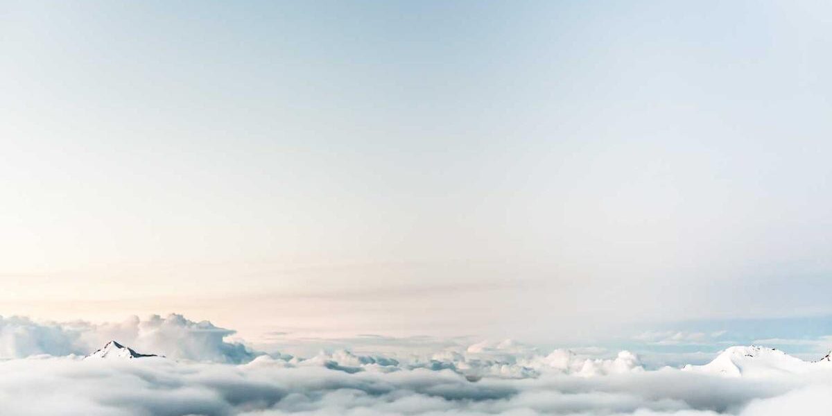 Dream Hangar Home: Unique Oasis for Sale!